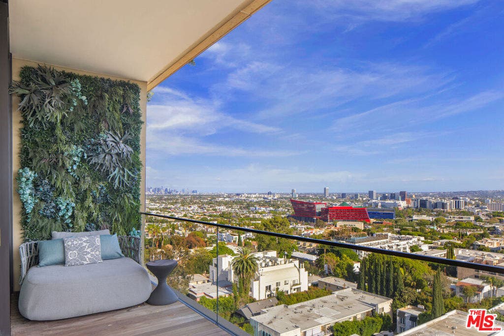 9040 W Sunset Boulevard, #905, West Hollywood, CA 90069 9040 W Sunset Boulevard, #905, West Hollywood, CA 90069