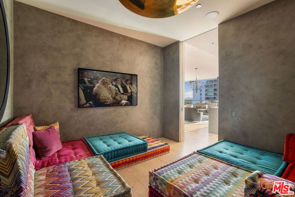 9040 W Sunset Boulevard, #905, West Hollywood, CA 90069 9040 W Sunset Boulevard, #905, West Hollywood, CA 90069
