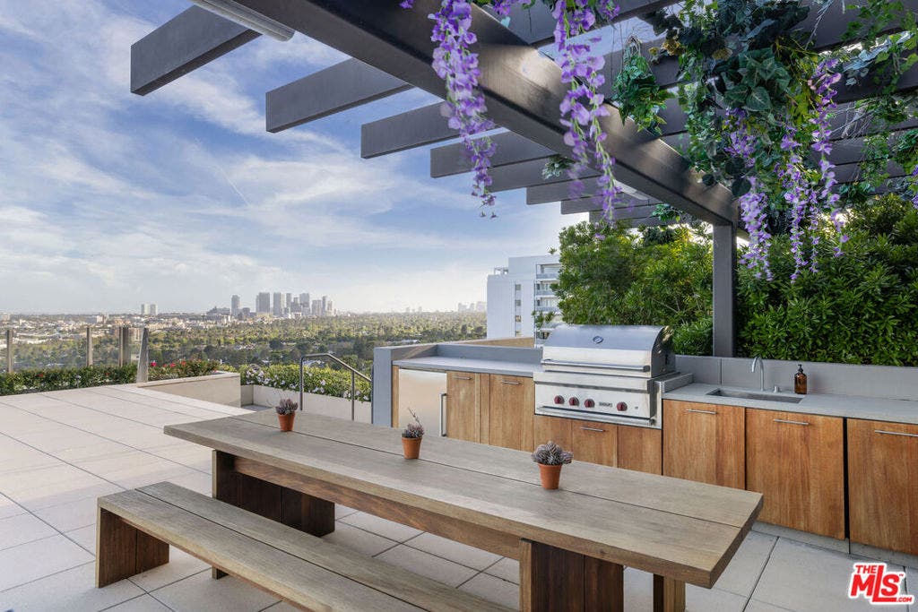 9040 W Sunset Boulevard, #905, West Hollywood, CA 90069 9040 W Sunset Boulevard, #905, West Hollywood, CA 90069