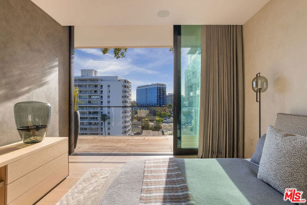 9040 W Sunset Boulevard, #905, West Hollywood, CA 90069 9040 W Sunset Boulevard, #905, West Hollywood, CA 90069