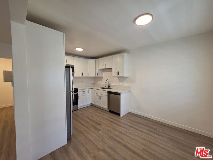 Property photo for 1411 Innes Place, #4, Venice, CA