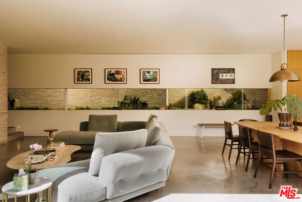 Living room 3