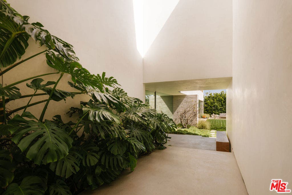 Courtyard with moon door