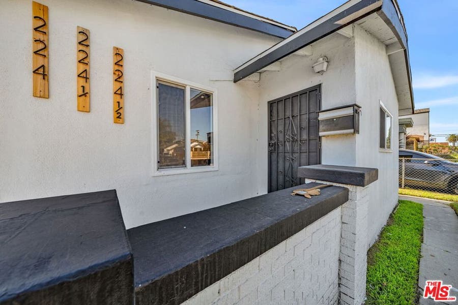 Property photo for 224 W 84th Street, Los Angeles, CA