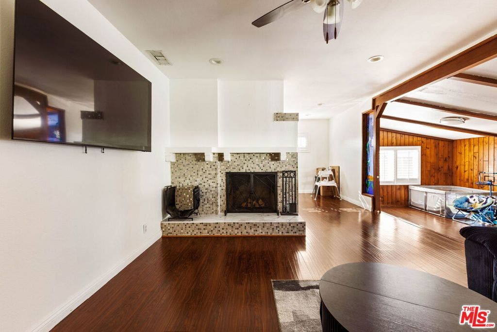 205 E Hurst Street, Covina, CA 91723 205 E Hurst Street, Covina, CA 91723