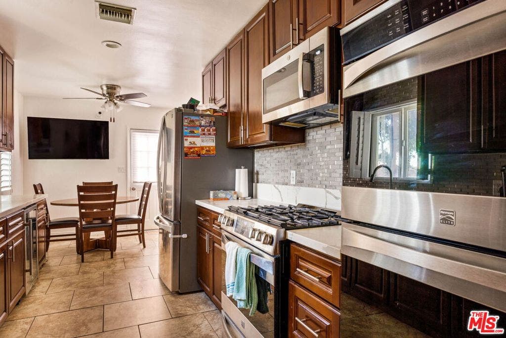 205 E Hurst Street, Covina, CA 91723 205 E Hurst Street, Covina, CA 91723