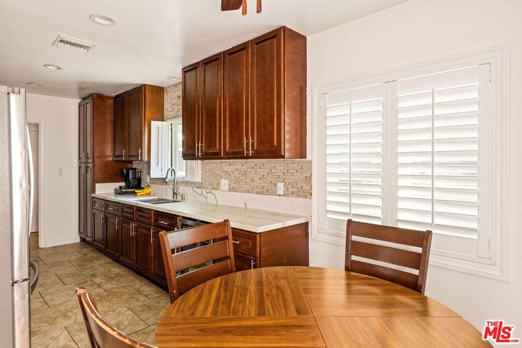 205 E Hurst Street, Covina, CA 91723 205 E Hurst Street, Covina, CA 91723