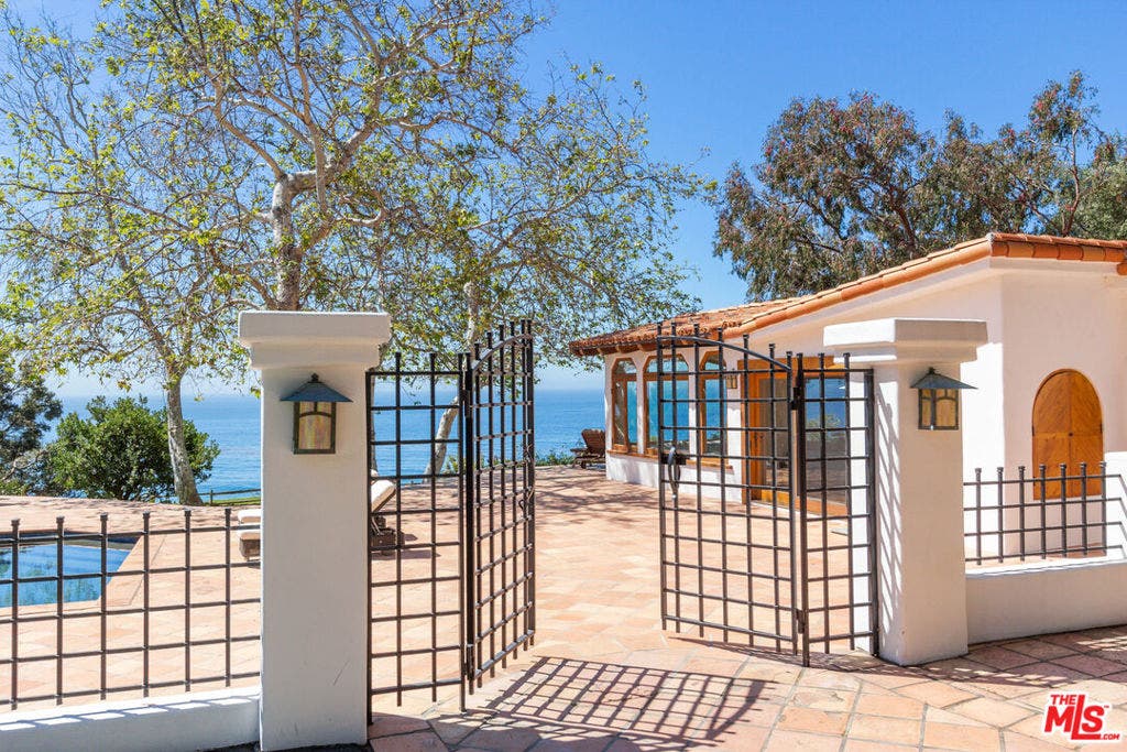 32752 Pacific Coast Highway, Malibu, CA 90265