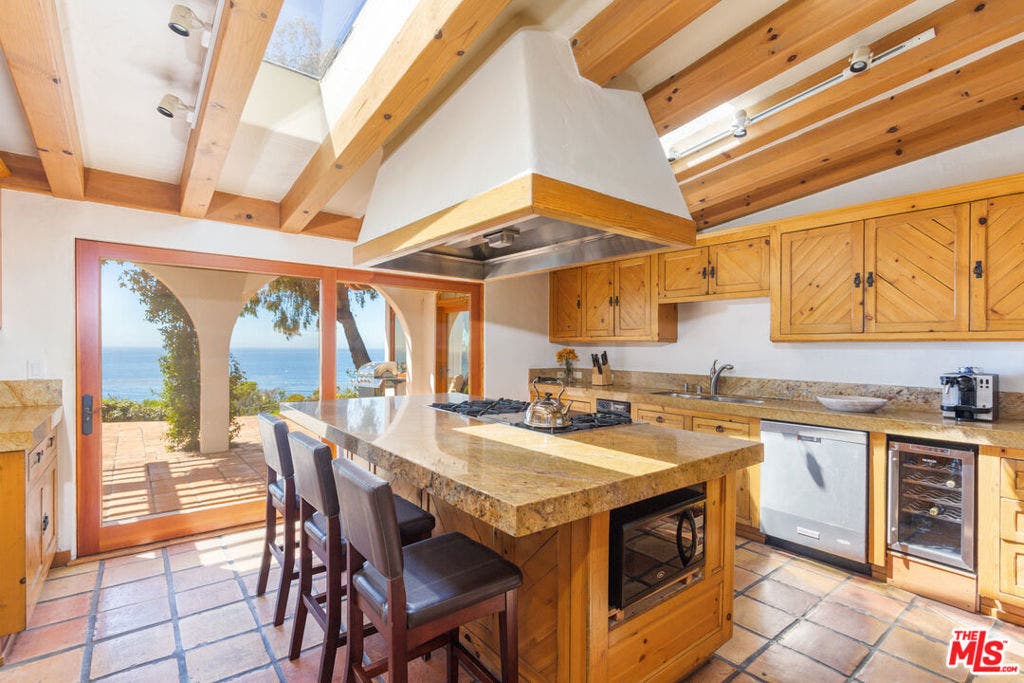 32752 Pacific Coast Highway, Malibu, CA 90265