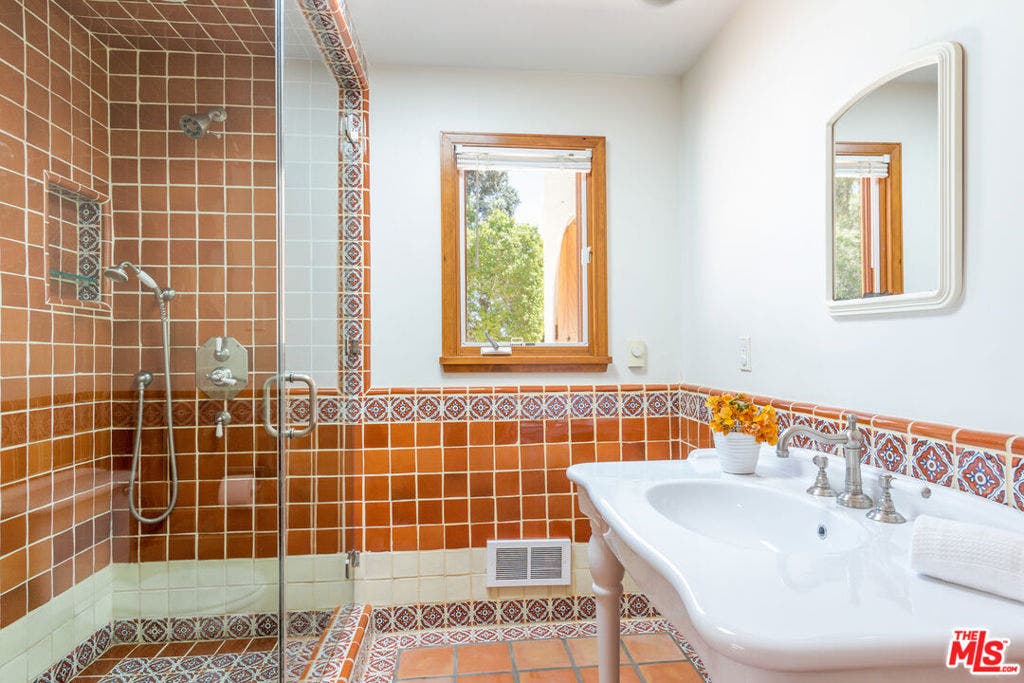 32752 Pacific Coast Highway, Malibu, CA 90265