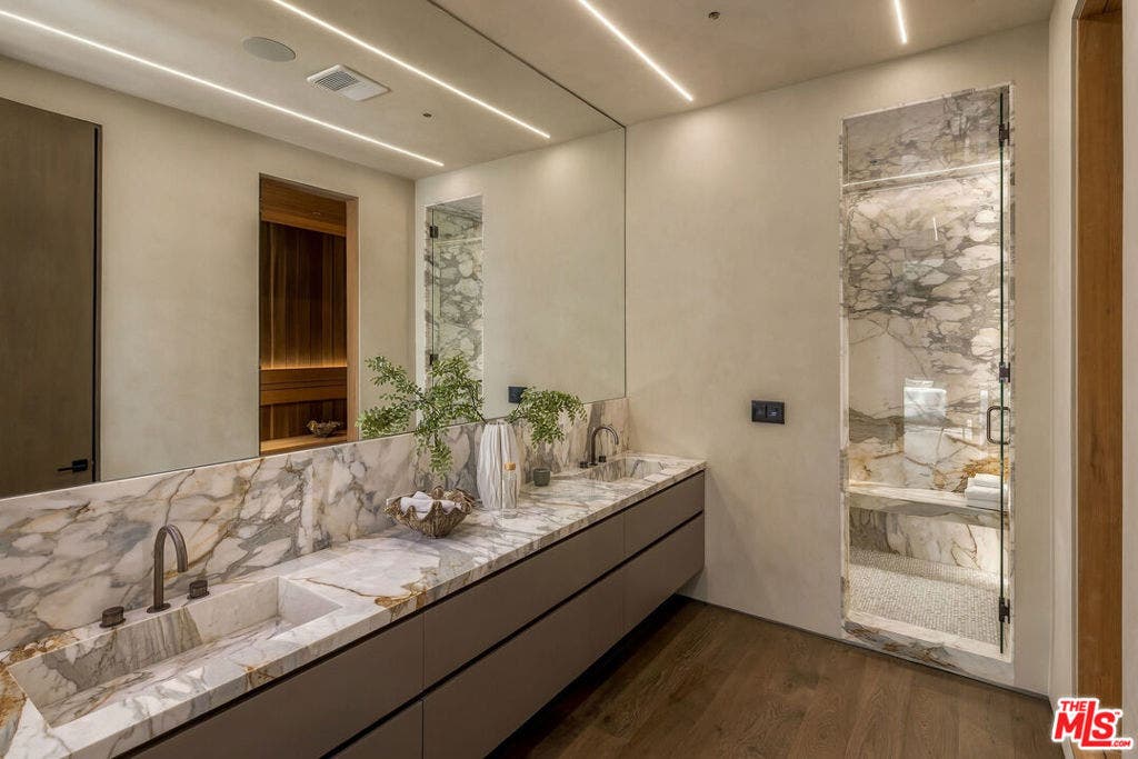 510 N Alpine Drive, Beverly Hills, CA 90210 510 N Alpine Drive, Beverly Hills, CA 90210