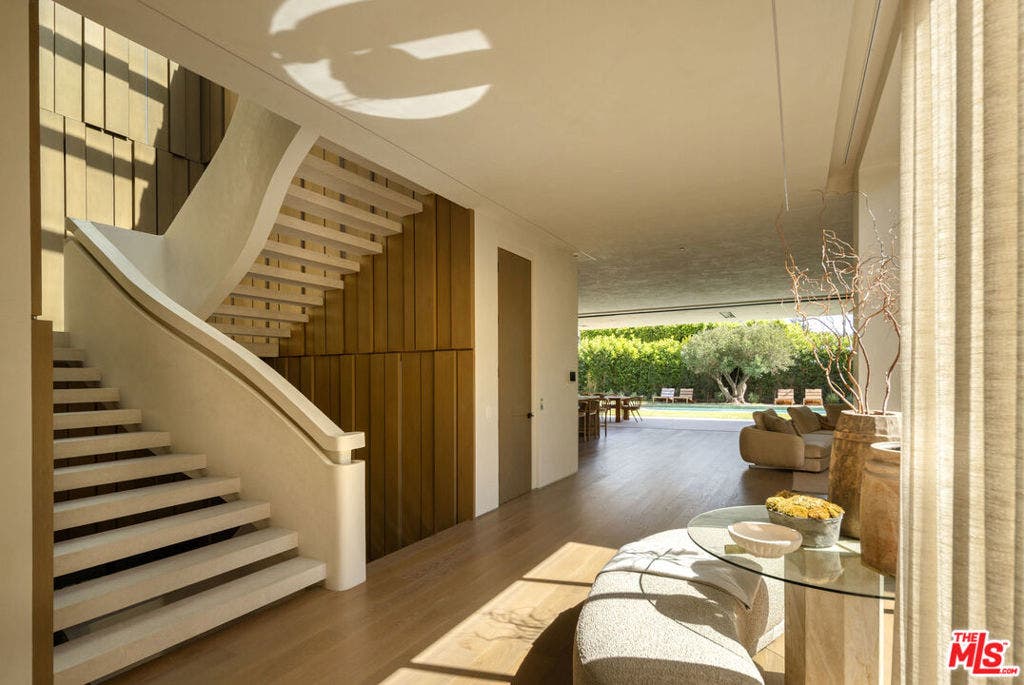 510 N Alpine Drive, Beverly Hills, CA 90210 510 N Alpine Drive, Beverly Hills, CA 90210