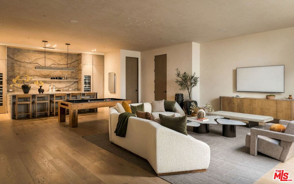 510 N Alpine Drive, Beverly Hills, CA 90210 510 N Alpine Drive, Beverly Hills, CA 90210