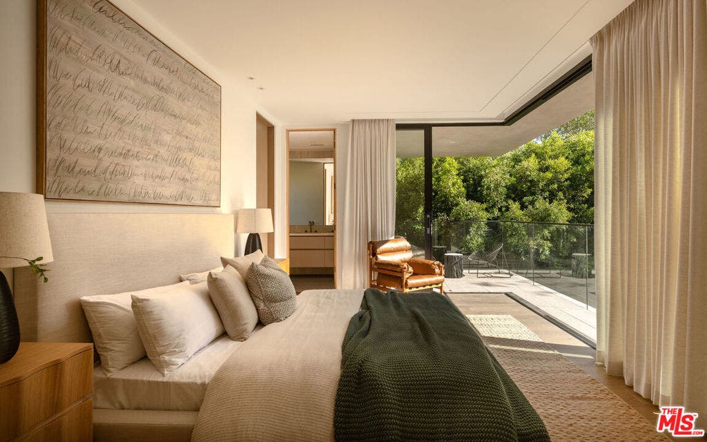 510 N Alpine Drive, Beverly Hills, CA 90210 510 N Alpine Drive, Beverly Hills, CA 90210