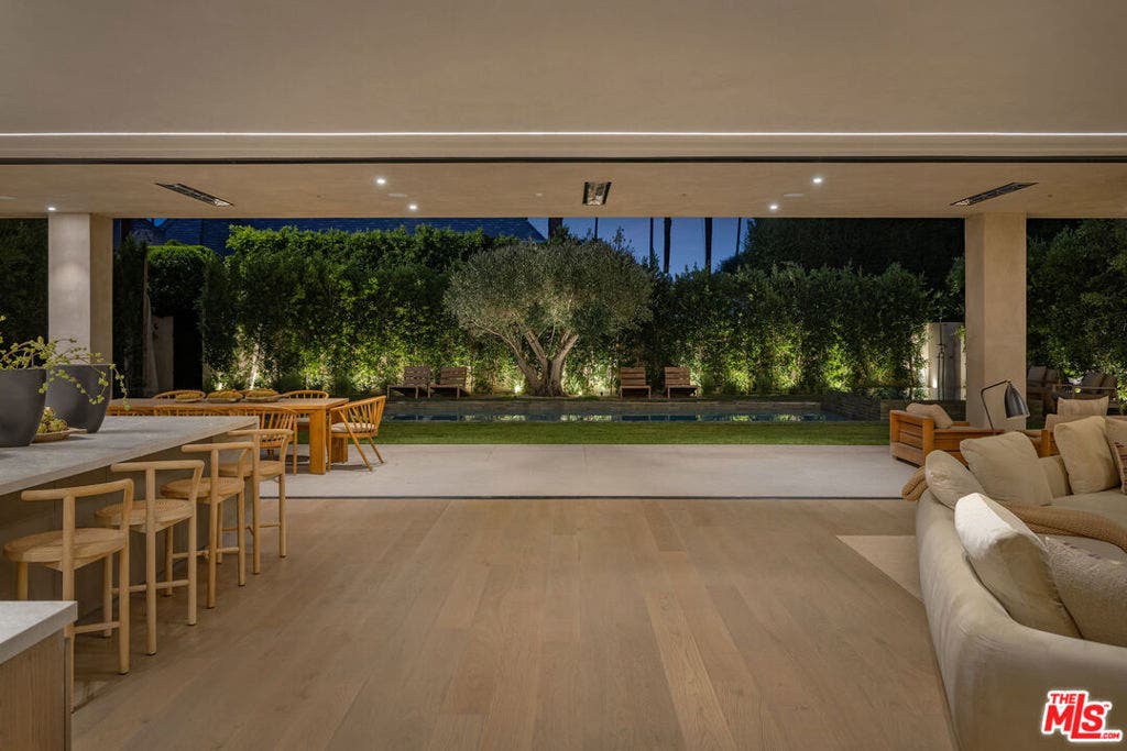 510 N Alpine Drive, Beverly Hills, CA 90210 510 N Alpine Drive, Beverly Hills, CA 90210