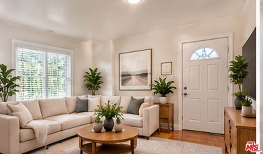 Property photo for 419 N VAN NESS Avenue, Los Angeles, CA