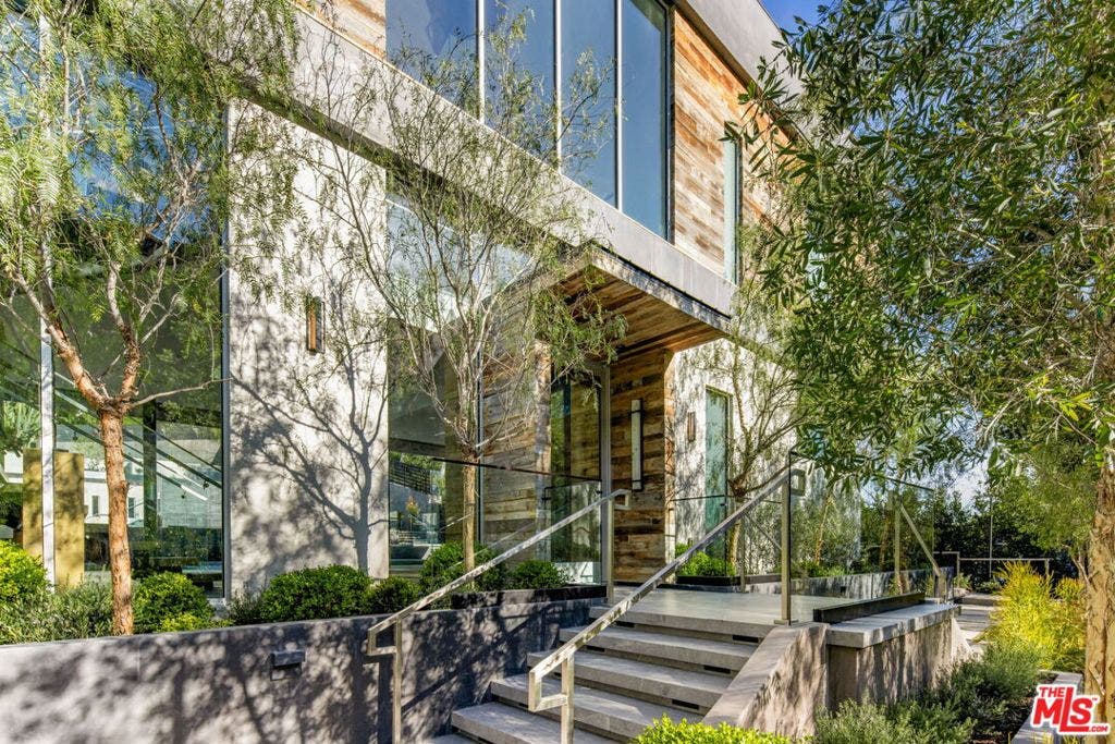 1116 Chantilly Road, Los Angeles, CA 90077 1116 Chantilly Road, Los Angeles, CA 90077
