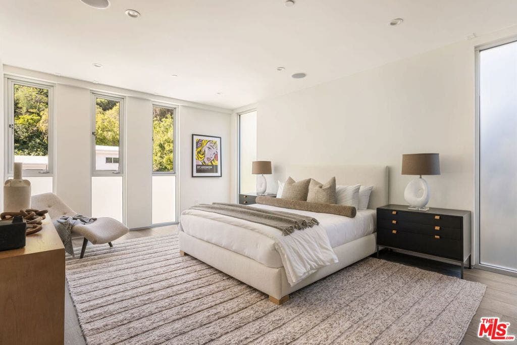 1116 Chantilly Road, Los Angeles, CA 90077 1116 Chantilly Road, Los Angeles, CA 90077