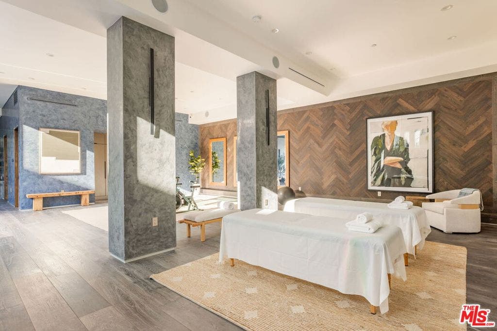 1116 Chantilly Road, Los Angeles, CA 90077 1116 Chantilly Road, Los Angeles, CA 90077