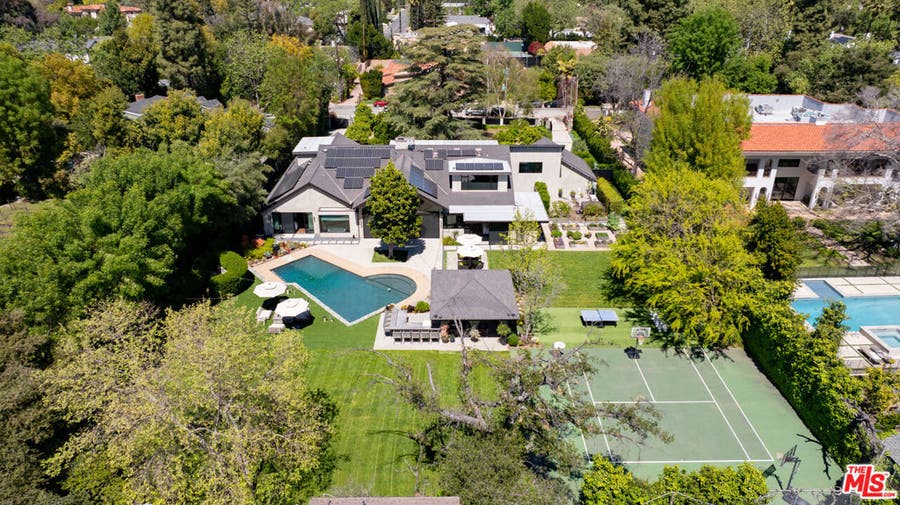 Property photo for 17352 Magnolia Boulevard, Encino, CA