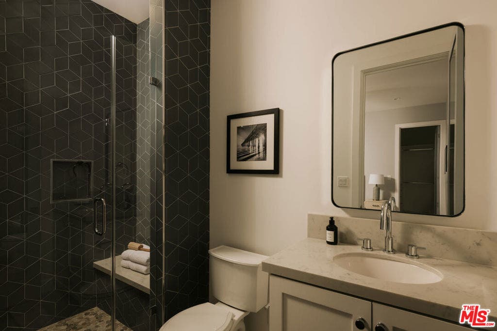 371 20th Street, Santa Monica, CA 90402