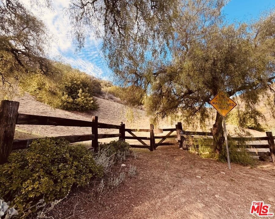 Property photo for 22800 Portage Circle Drive, Topanga, CA