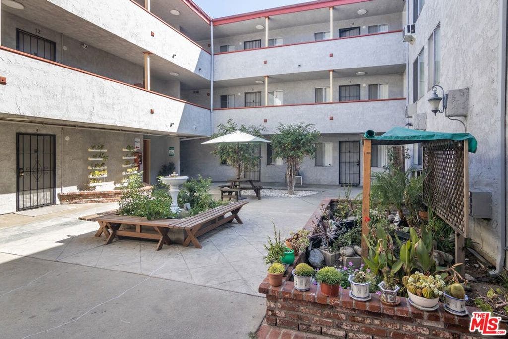 819 Wright Avenue, Pasadena, CA 91104