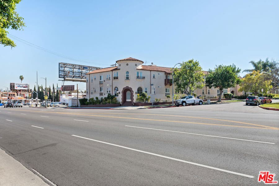 Property photo for 5320 W Olympic Boulevard, #10, Los Angeles, CA