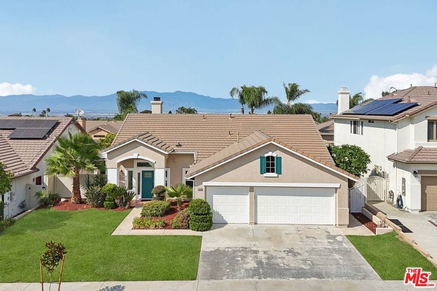 Property photo for 1169 Sinsonte Circle, Corona, CA