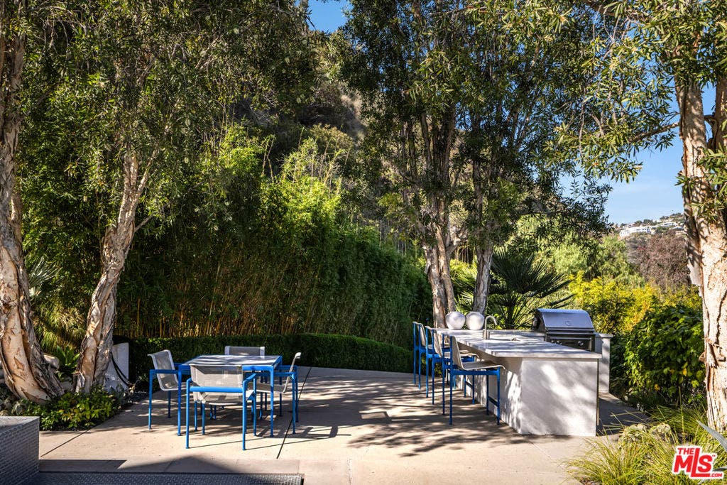 8080 Laurel View Drive, West Hollywood, CA 90069 8080 Laurel View Drive, West Hollywood, CA 90069
