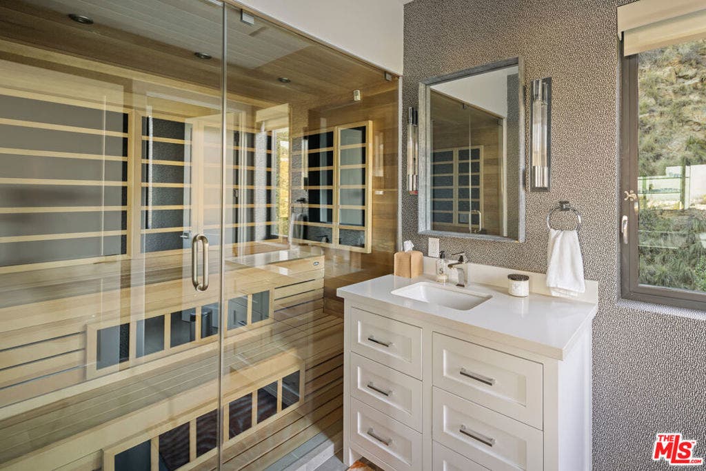 8080 Laurel View Drive, West Hollywood, CA 90069 8080 Laurel View Drive, West Hollywood, CA 90069