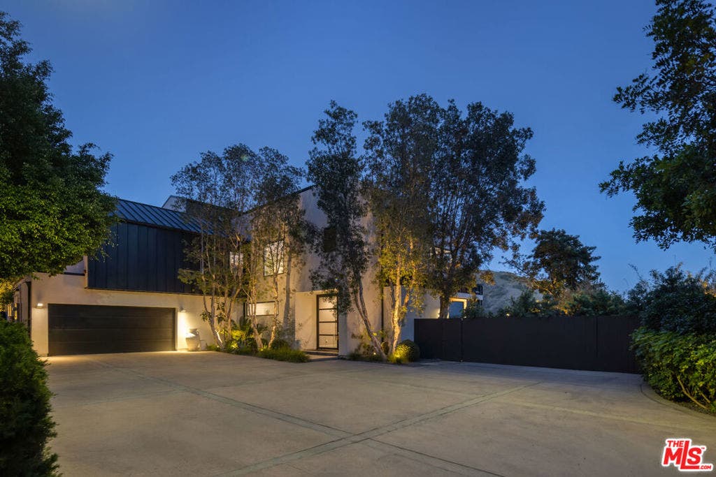 8080 Laurel View Drive, West Hollywood, CA 90069 8080 Laurel View Drive, West Hollywood, CA 90069
