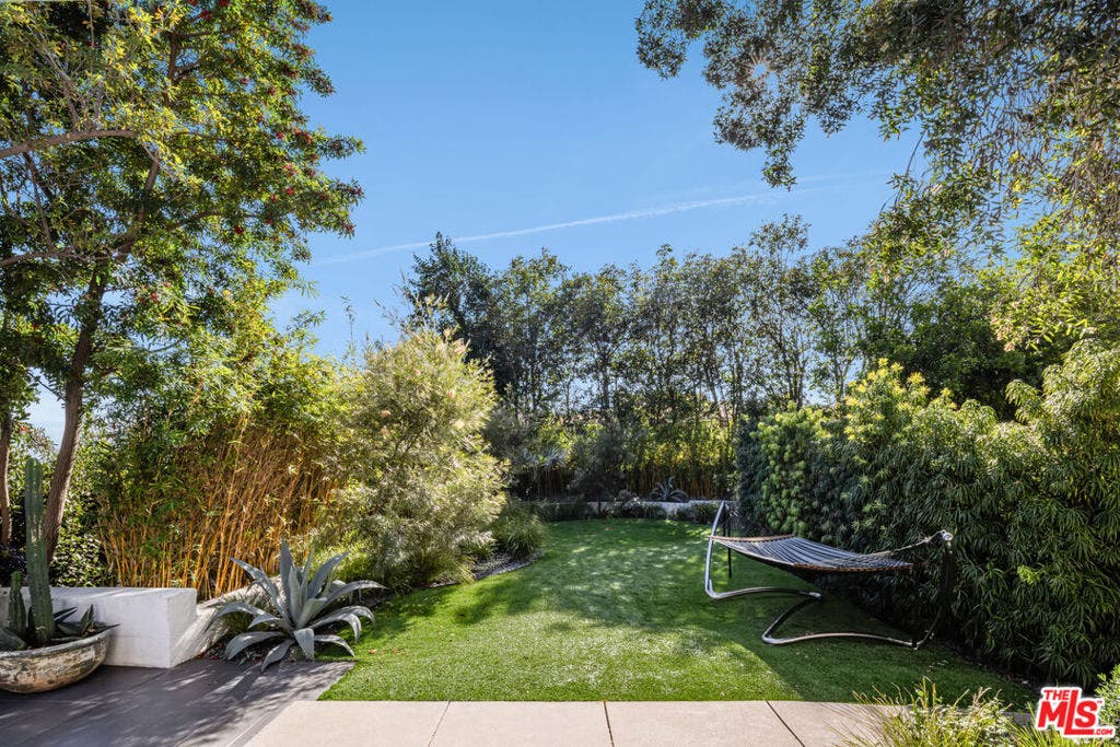 8080 Laurel View Drive, West Hollywood, CA 90069 8080 Laurel View Drive, West Hollywood, CA 90069