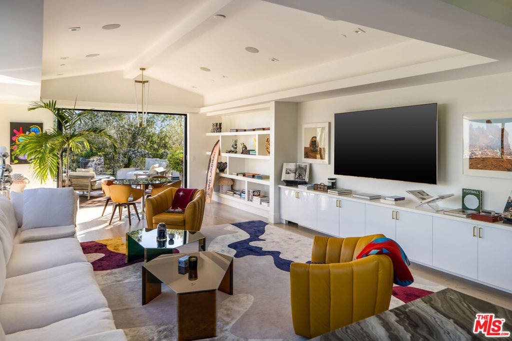 8080 Laurel View Drive, West Hollywood, CA 90069 8080 Laurel View Drive, West Hollywood, CA 90069