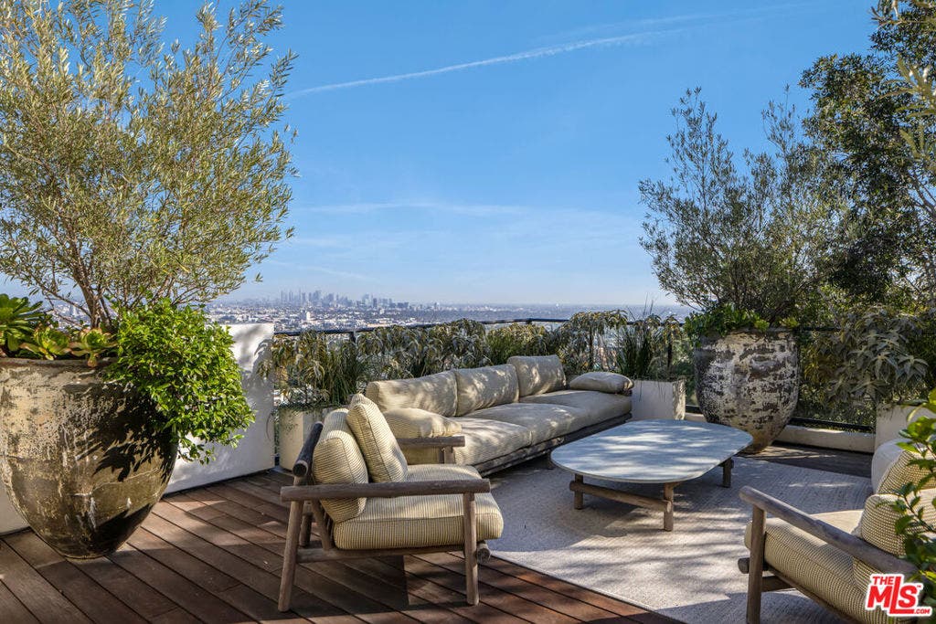 8080 Laurel View Drive, West Hollywood, CA 90069 8080 Laurel View Drive, West Hollywood, CA 90069