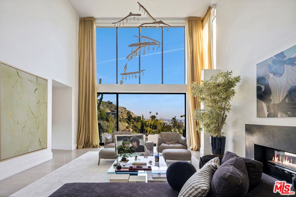 8080 Laurel View Drive, West Hollywood, CA 90069 8080 Laurel View Drive, West Hollywood, CA 90069