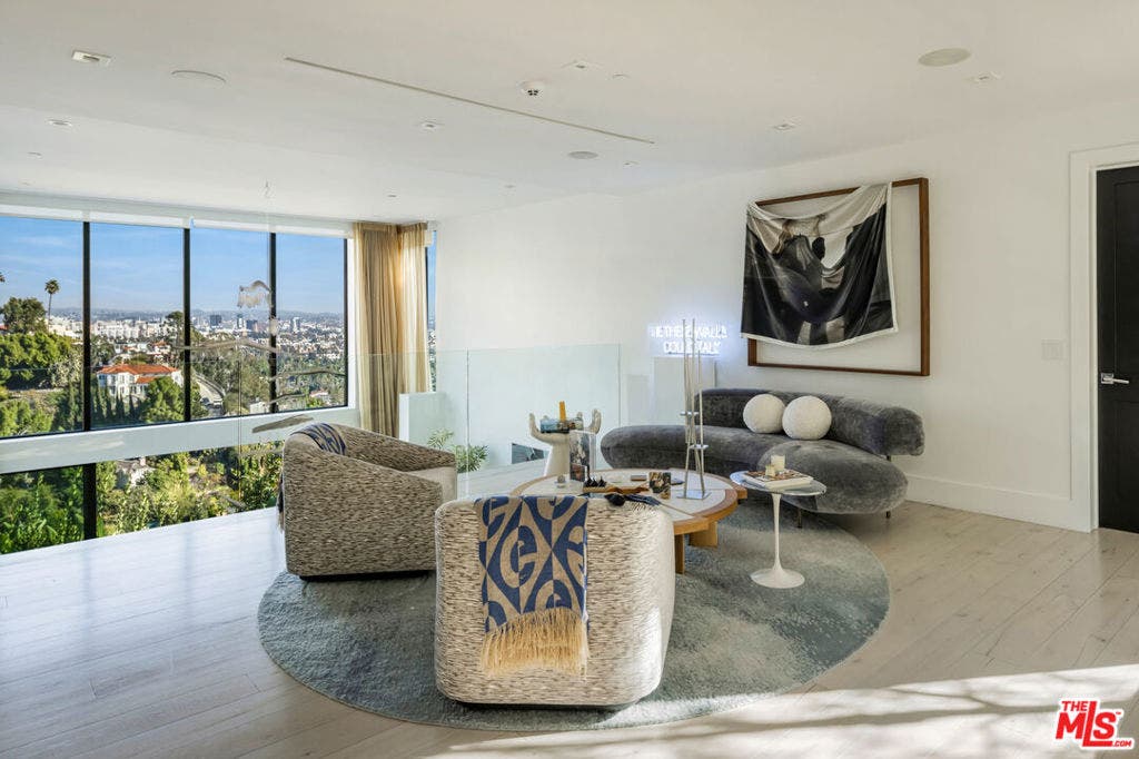 8080 Laurel View Drive, West Hollywood, CA 90069 8080 Laurel View Drive, West Hollywood, CA 90069