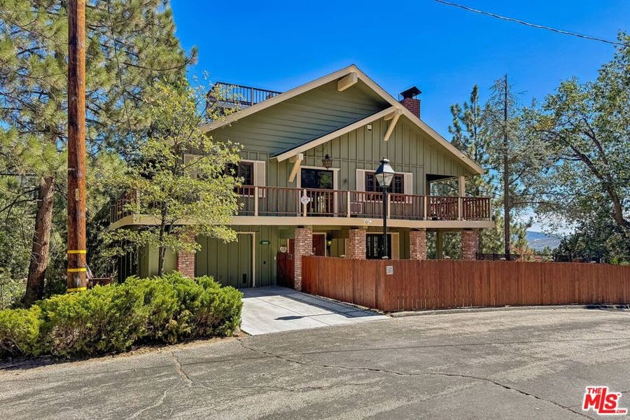 Property photo for 26857 Crestview Drive, Idyllwild, CA
