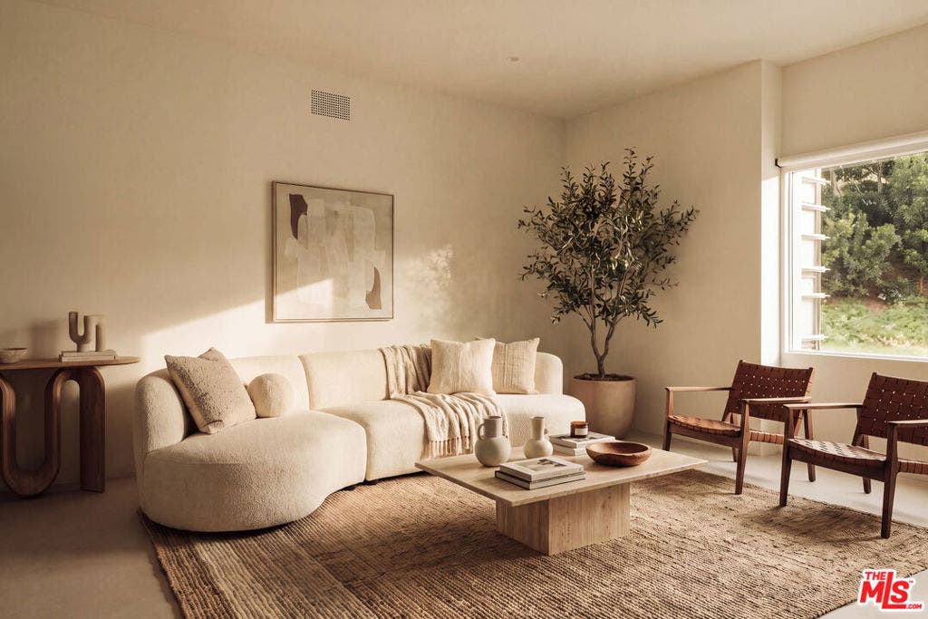 555 Vick Place, Beverly Hills, CA 90210 555 Vick Place, Beverly Hills, CA 90210