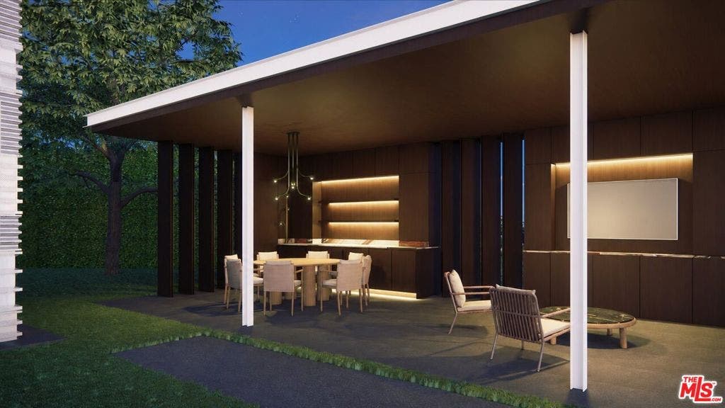 555 Vick Place, Beverly Hills, CA 90210 555 Vick Place, Beverly Hills, CA 90210