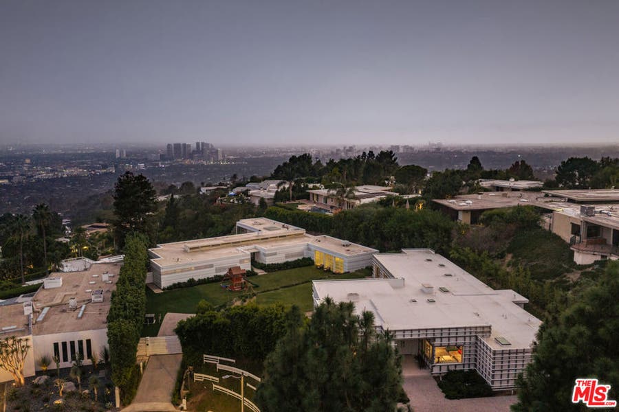 Property photo for 555 Vick Place, Beverly Hills, CA