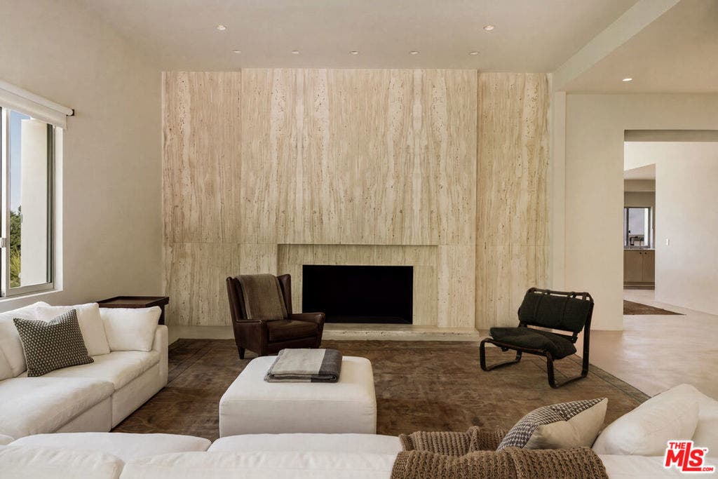 555 Vick Place, Beverly Hills, CA 90210 555 Vick Place, Beverly Hills, CA 90210