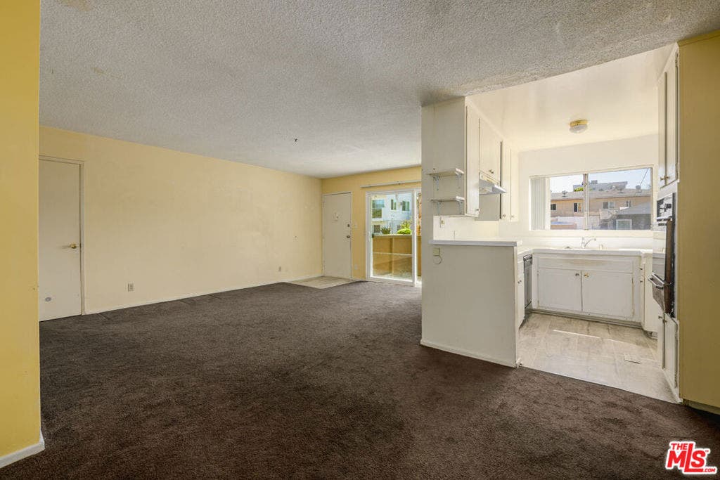 10225 Regent Street, Los Angeles, CA 90034 10225 Regent Street, Los Angeles, CA 90034