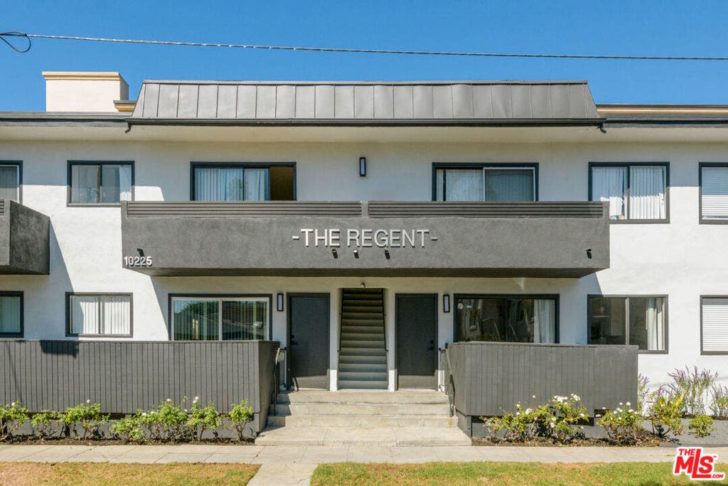 10225 Regent Street, Los Angeles, CA 90034 10225 Regent Street, Los Angeles, CA 90034