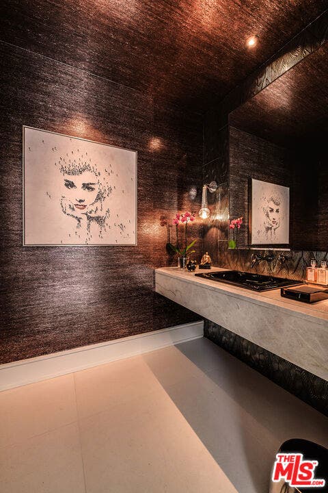 565 Evelyn Place, Beverly Hills, CA 90210