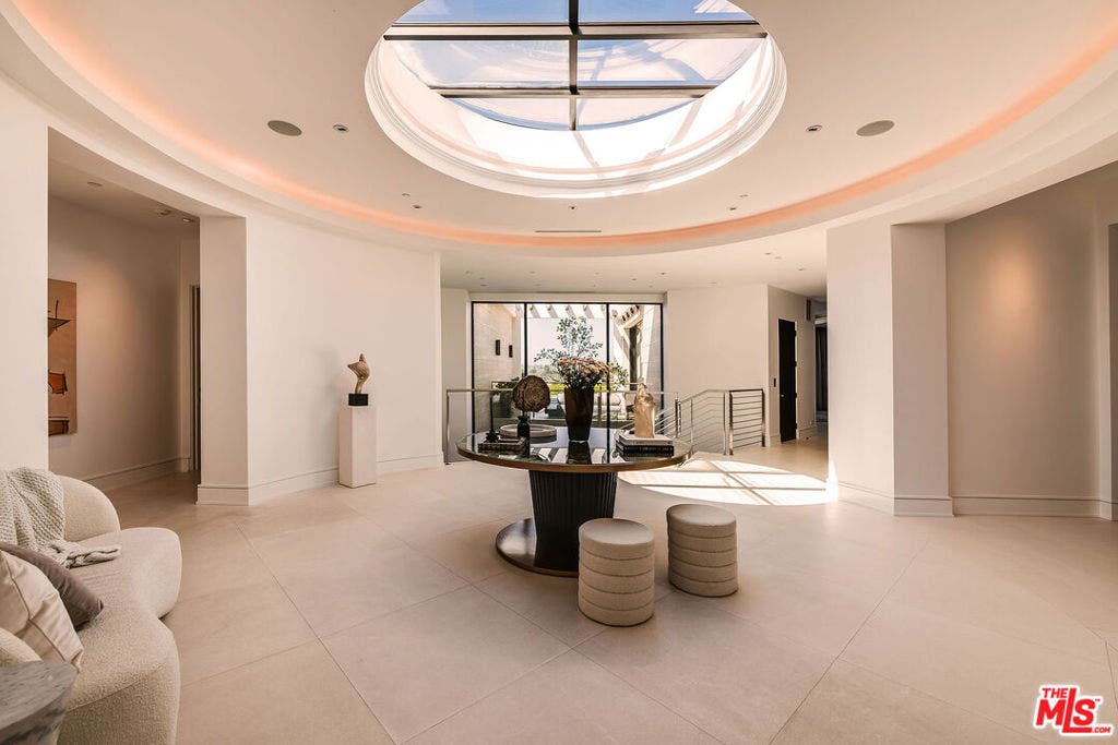 565 Evelyn Place, Beverly Hills, CA 90210