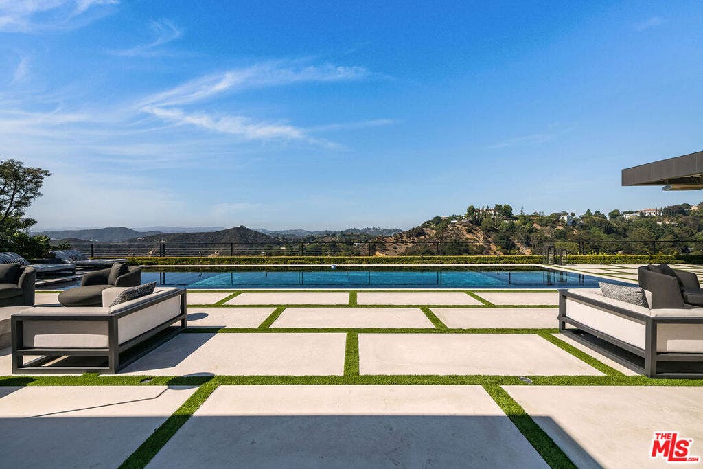565 Evelyn Place, Beverly Hills, CA 90210