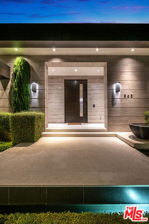 565 Evelyn Place, Beverly Hills, CA 90210