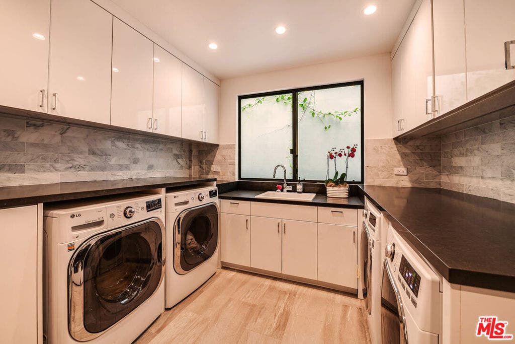 565 Evelyn Place, Beverly Hills, CA 90210