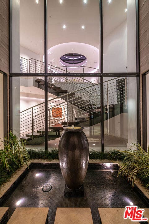 565 Evelyn Place, Beverly Hills, CA 90210